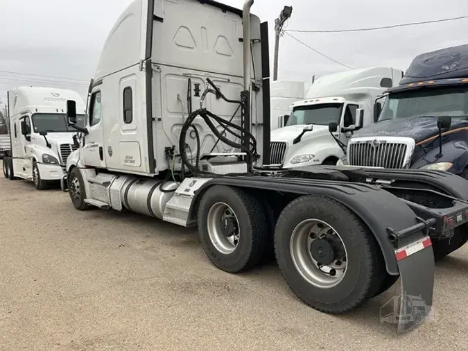 2022 FREIGHTLINER CASCADIA 126