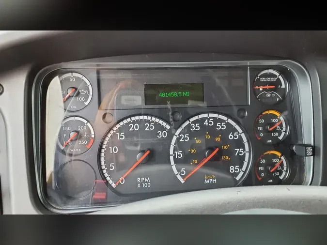 2020 FREIGHTLINER/MERCEDES M2 106