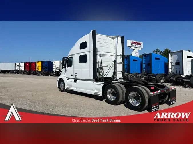 2021 VOLVO VNL860