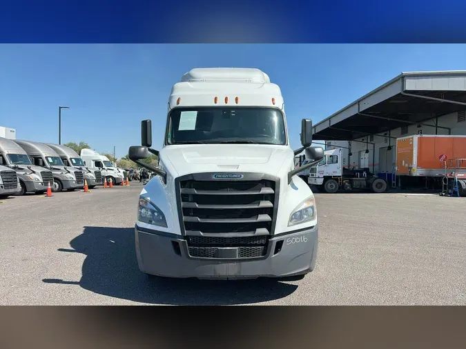 2019 Freightliner Cascadia 126