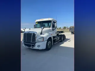 2015 Freightliner CASCADIA 125