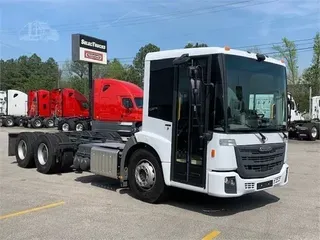 2020 FREIGHTLINER ECONIC SD