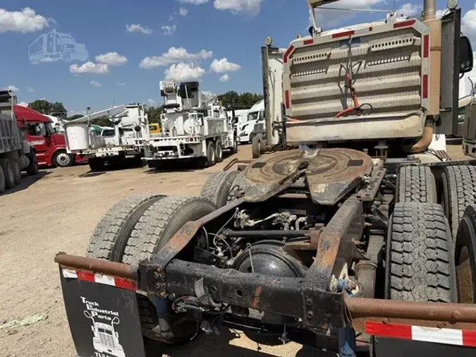 2000 INTERNATIONAL 9100