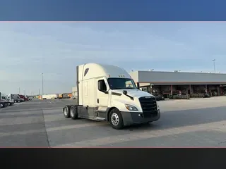2022 Freightliner Cascadia 126