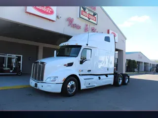 2022 Peterbilt 579