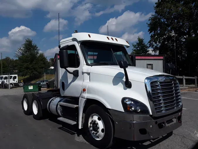 2018 FREIGHTLINER/MERCEDES CASCADIA 125