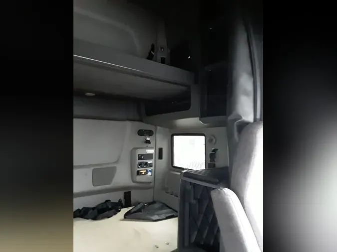 2020 NAVISTAR INTERNATIONAL LT625 SLPR CAB