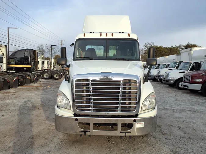 2019 FREIGHTLINER/MERCEDES CASCADIA 125