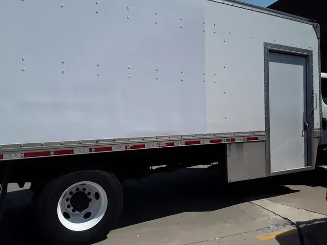 2019 FREIGHTLINER/MERCEDES M2 106