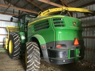 2016 John Deere 8700