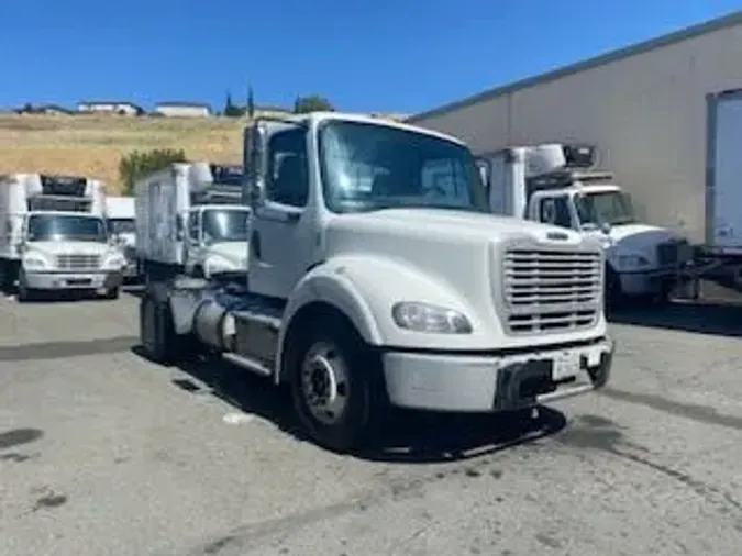 2015 FREIGHTLINER/MERCEDES M2 112