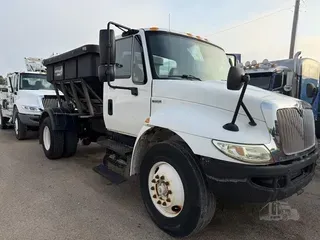 2009 INTERNATIONAL DURASTAR 4300