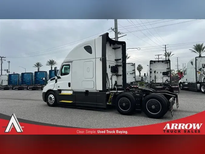 2022 FREIGHTLINER CA126