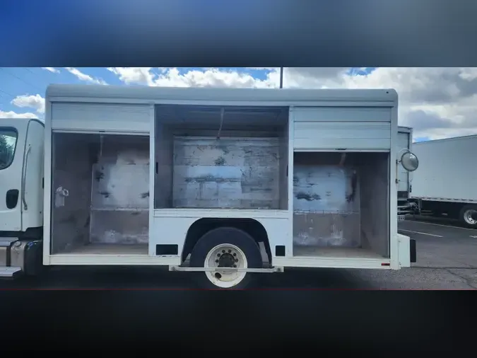 2019 FREIGHTLINER/MERCEDES M2 106