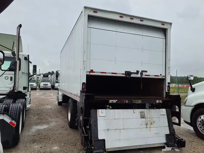2017 FREIGHTLINER M2 106