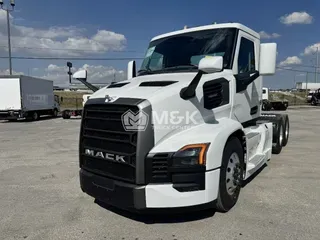 2026 MACK PR64TV04