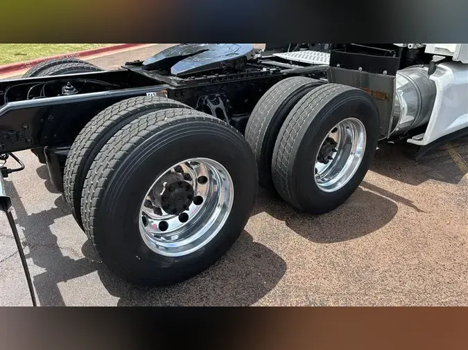 2021 KENWORTH T680
