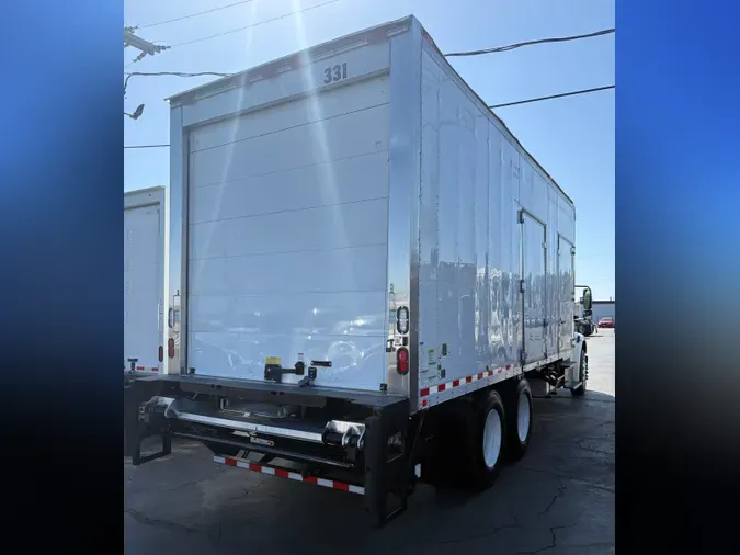 2016 FREIGHTLINER M2 100