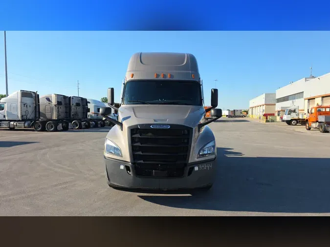 2025 Freightliner Cascadia 126