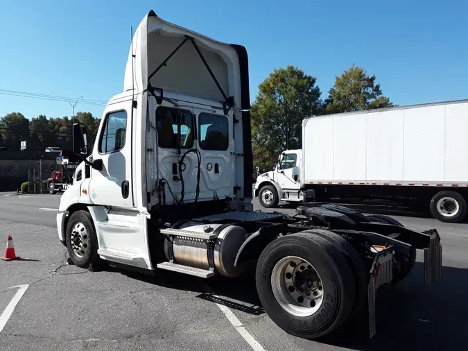 2018 FREIGHTLINER/MERCEDES CASCADIA 113