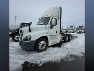 2018 FREIGHTLINER/MERCEDES CASCADIA 125