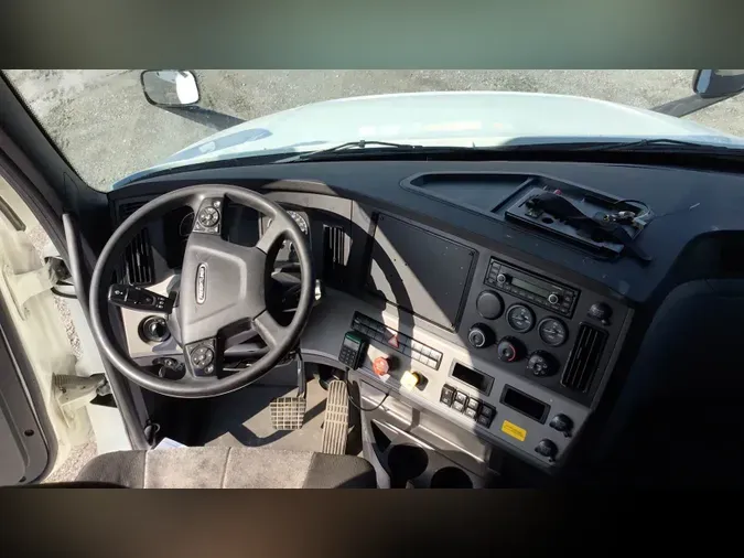 2021 Freightliner Cascadia 126