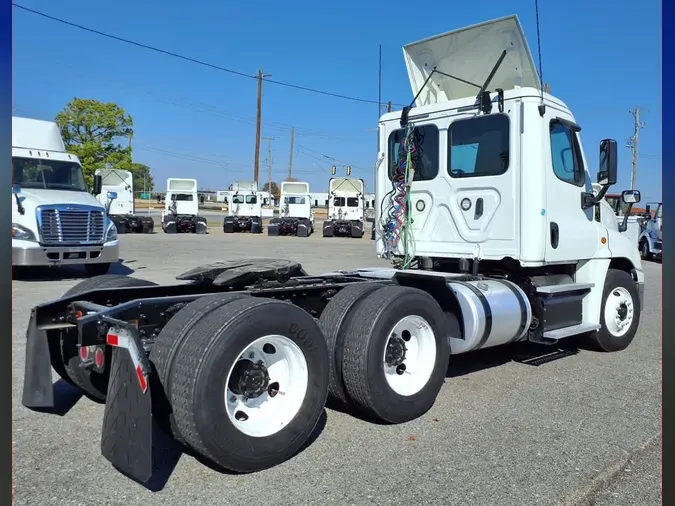 2019 FREIGHTLINER/MERCEDES CASCADIA 1251d34701b4a54386c4627ff160f4d9ce9