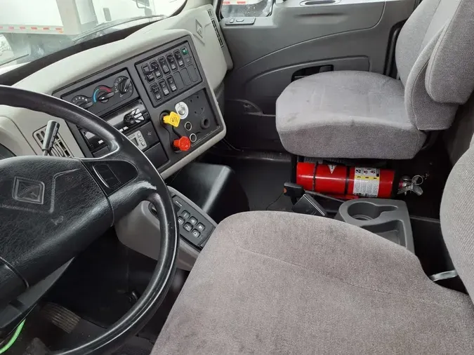 2018 NAVISTAR INTERNATIONAL 8600 (4X2)