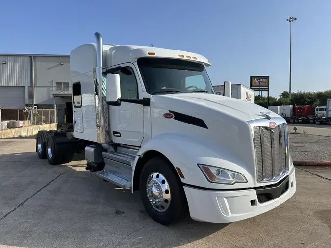 2023 Peterbilt 579