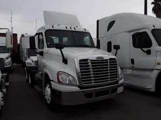 2016 Freightliner CASCADIA 125