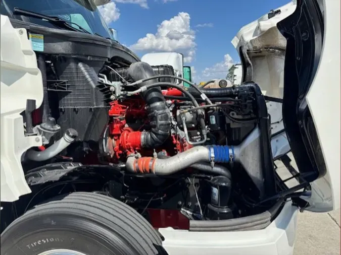 2023 Freightliner Cascadia 126