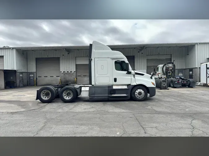 2021 Freightliner Cascadia 1261d3c4e6e5974d404bc329aae22de7598