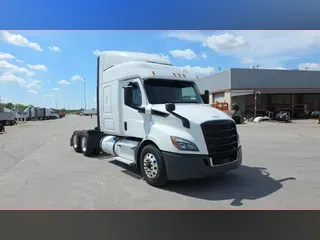 2019 Freightliner Cascadia 126