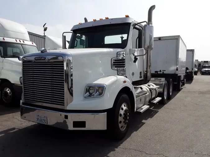 2017 FREIGHTLINER/MERCEDES CORONADO 122