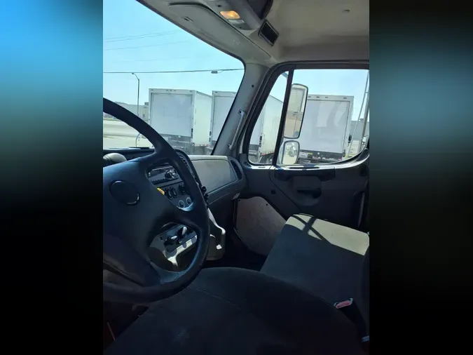 2021 FREIGHTLINER M2 106