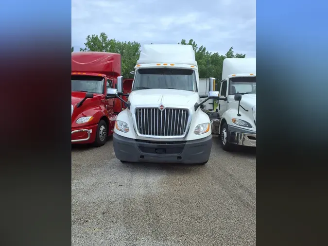 2019 NAVISTAR INTERNATIONAL LT625 SLPR CAB