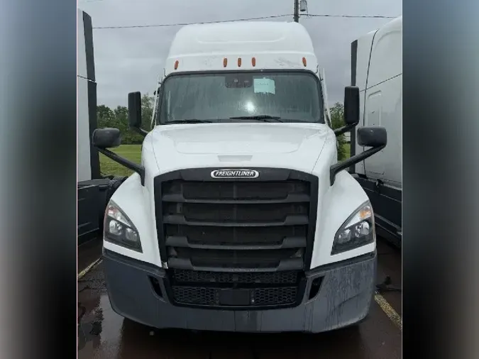 2021 FREIGHTLINER Cascadia 126