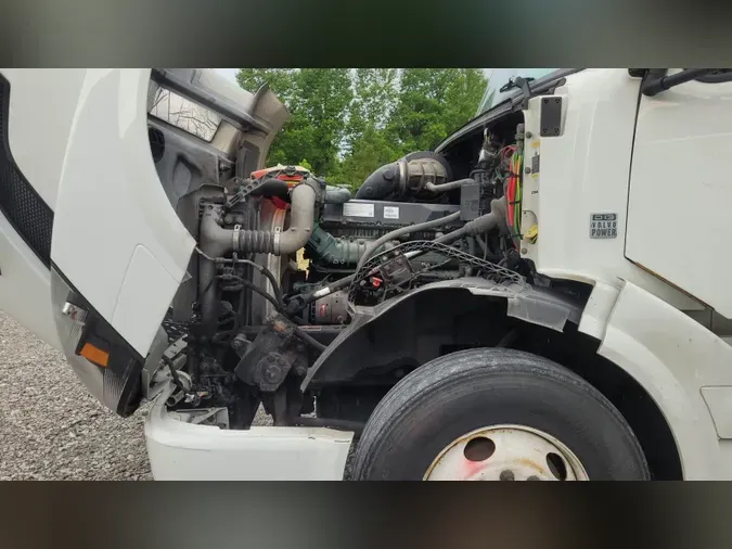 2018 Volvo VNL300