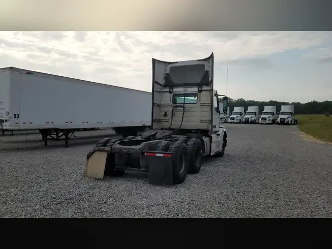 2018 Volvo VNL300