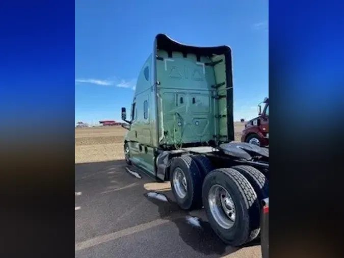 2025 Freightliner New Cascadia