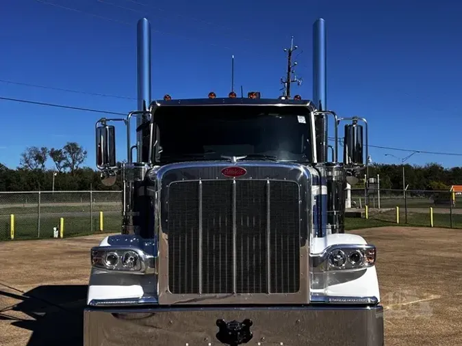 2025 PETERBILT 589