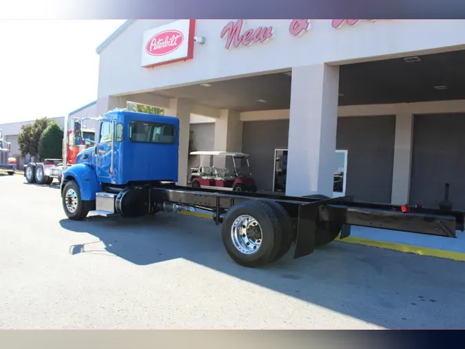 2021 Peterbilt 337