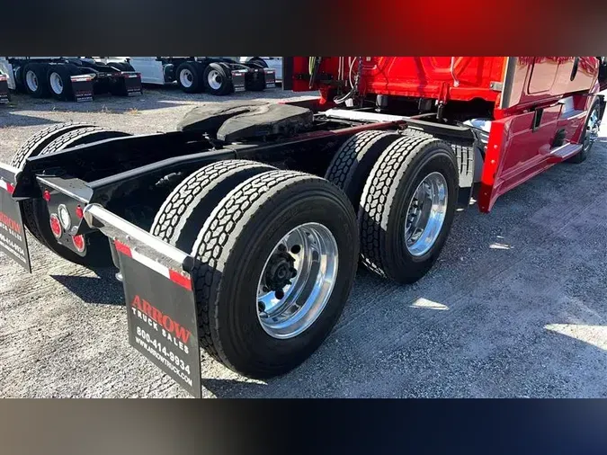 2022 FREIGHTLINER CA126