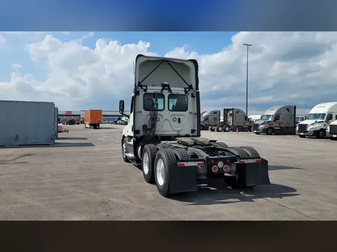 2019 Freightliner Cascadia 1261d5aada677be7b4c3b0d258ef934e452