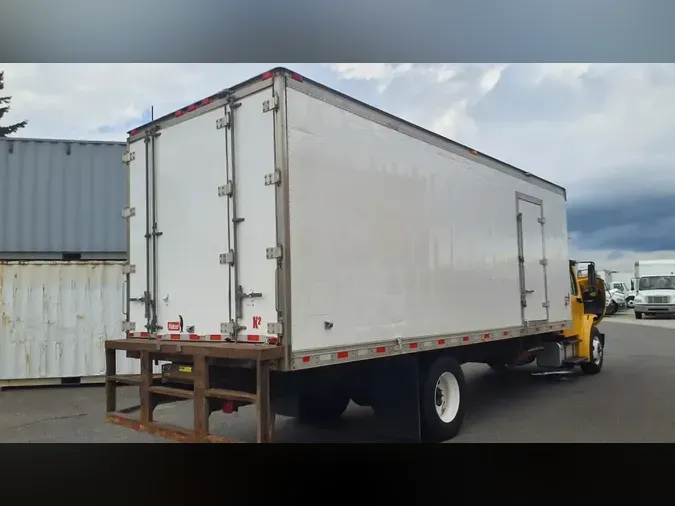 2021 FREIGHTLINER/MERCEDES M2 106