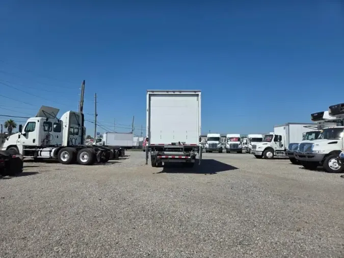 2018 FREIGHTLINER/MERCEDES M2 106