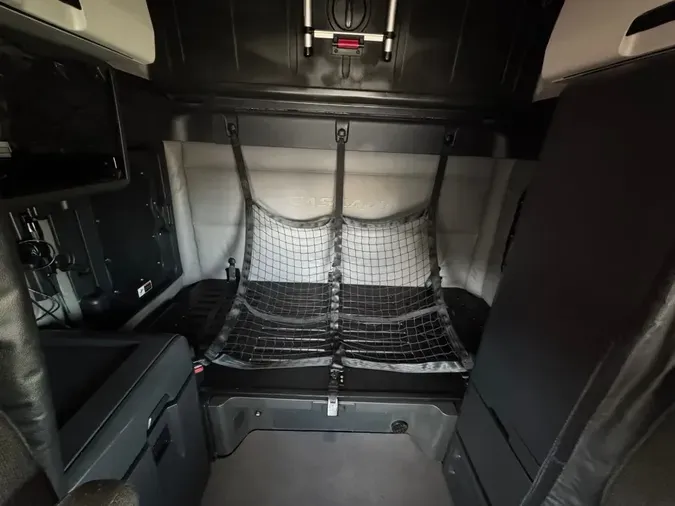 2022 FREIGHTLINER Cascadia 1261d5ed092d61a20c94fab5204db0bcf92