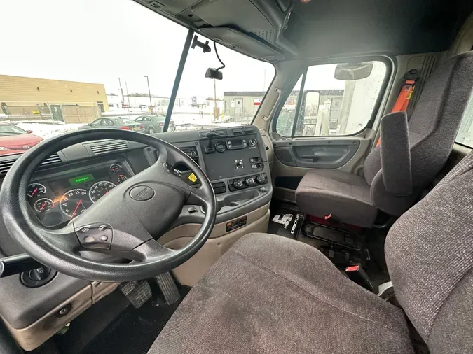 2017 FREIGHTLINER/MERCEDES CASCADIA 125