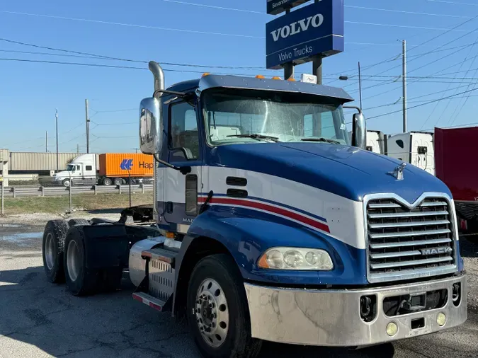 2015 Mack CXU613