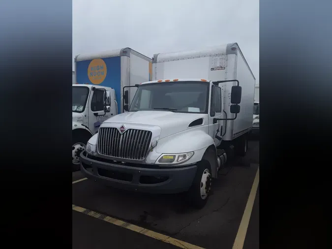 2019 NAVISTAR INTERNATIONAL 4300 LP